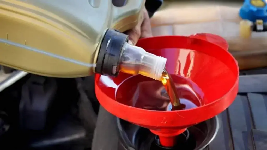 2011 bmw 328i oil capacity